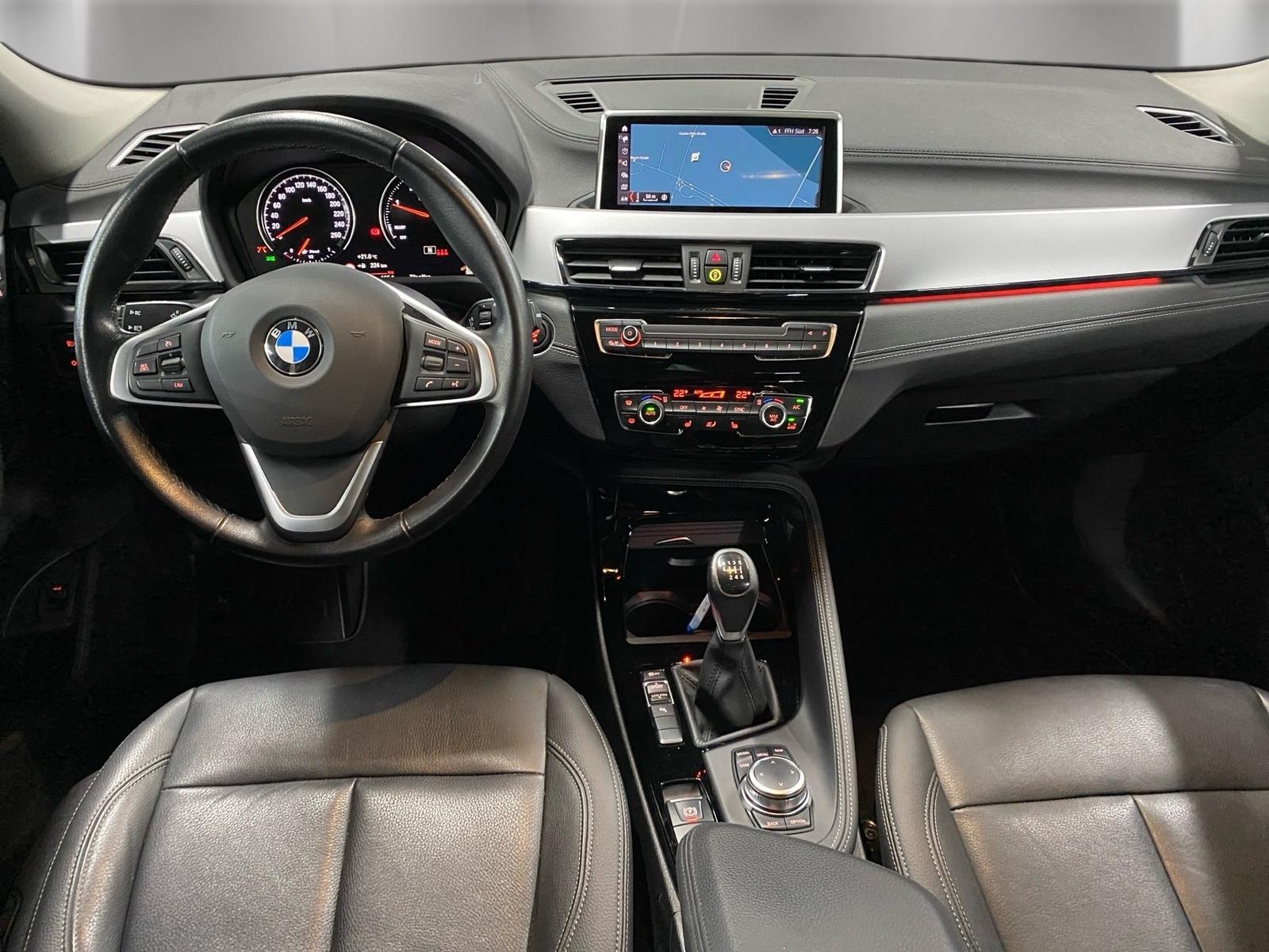 BMW X2 sDrive18d Navi Kamera Pano.Dach Driv.Assist, миниатюра 10