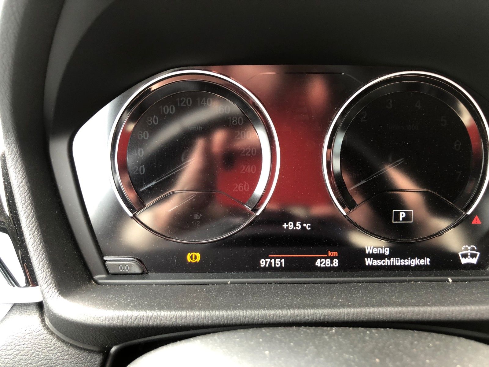 Fahrzeugabbildung BMW X2 sDrive 20 i Advantage Frontschaden