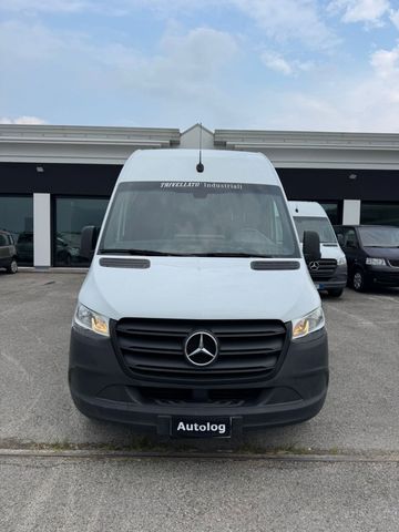 MERCEDES-BENZ Mercedes-benz Sprinter F37/33 311 CDI RWD TA Fur
