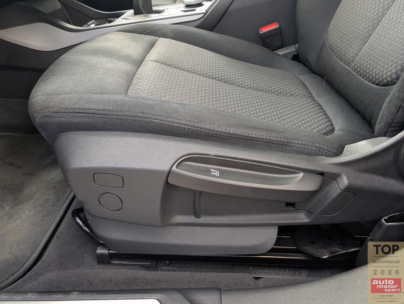 BMW 118 i Lim.*1.Hd*Temp*PANO*LED*CarPlay*Virtual*TOP, миниатюра 21