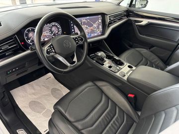 Volkswagen Touareg - 7
