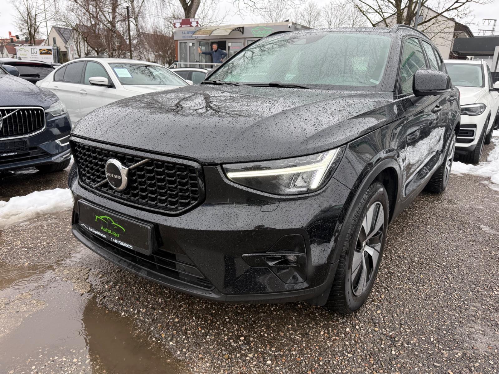 Volvo XC 40 XC40 Plus Dark Recharge Plug-In Hybrid 2WD