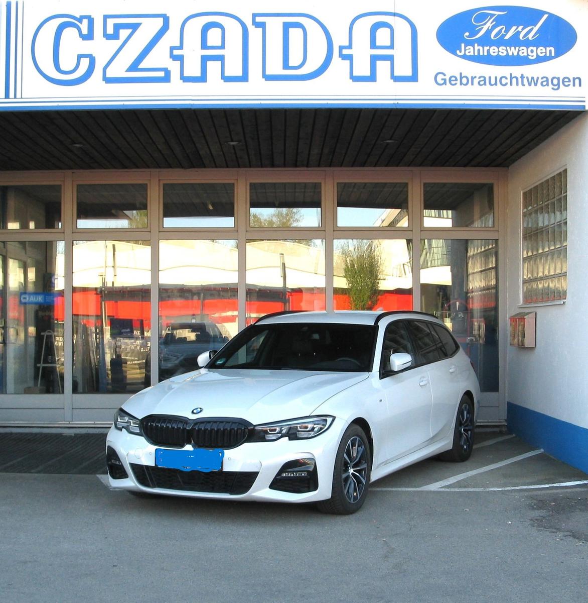 BMW 320  Touring 320 d M-Sport*Hybrid*Kamera*Navi*