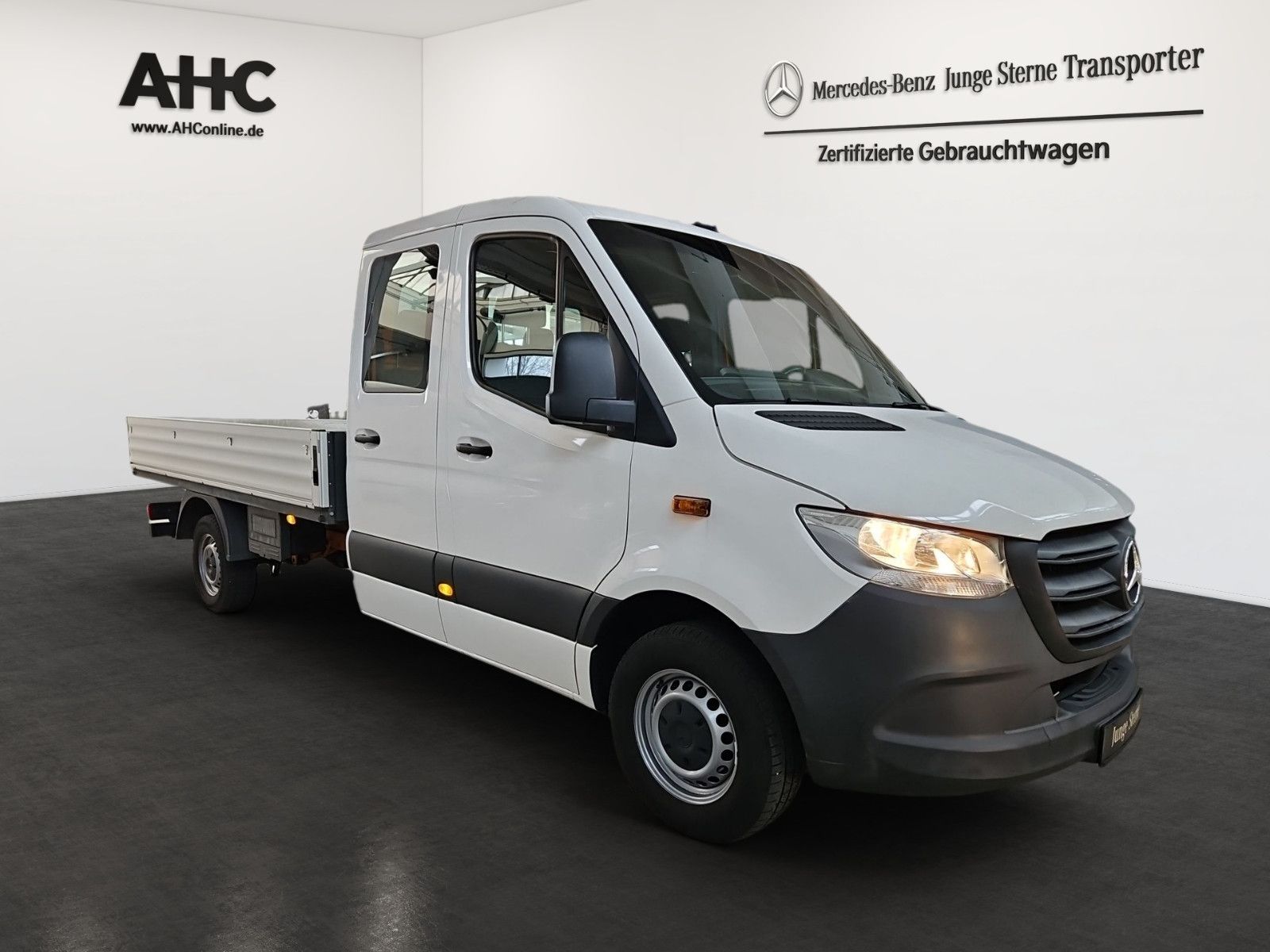 Fahrzeugabbildung Mercedes-Benz Sprinter 316 DOKA Pritsche 6 Sitze 2,8t AHK STHZ
