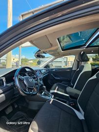 Volkswagen T-Roc - 8
