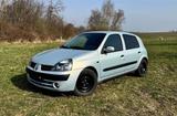 Renault Clio II 1.2 16V - Renault Clio aus 2002: 1.2