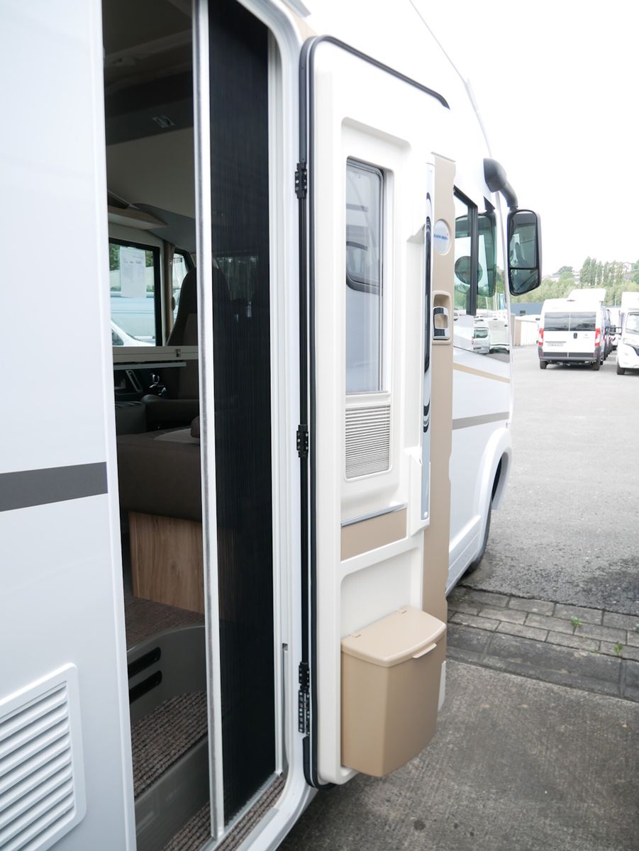 Fahrzeugabbildung Eura Mobil Integra Line IL 720 EF Automatikgetriebe