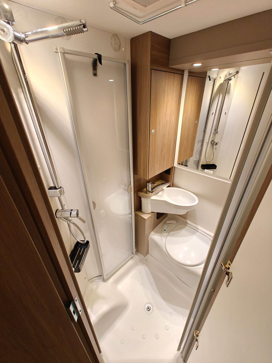 Fahrzeugabbildung Carado T-135 - SAT, TV, 2x Batterie, Solar, Automatik!