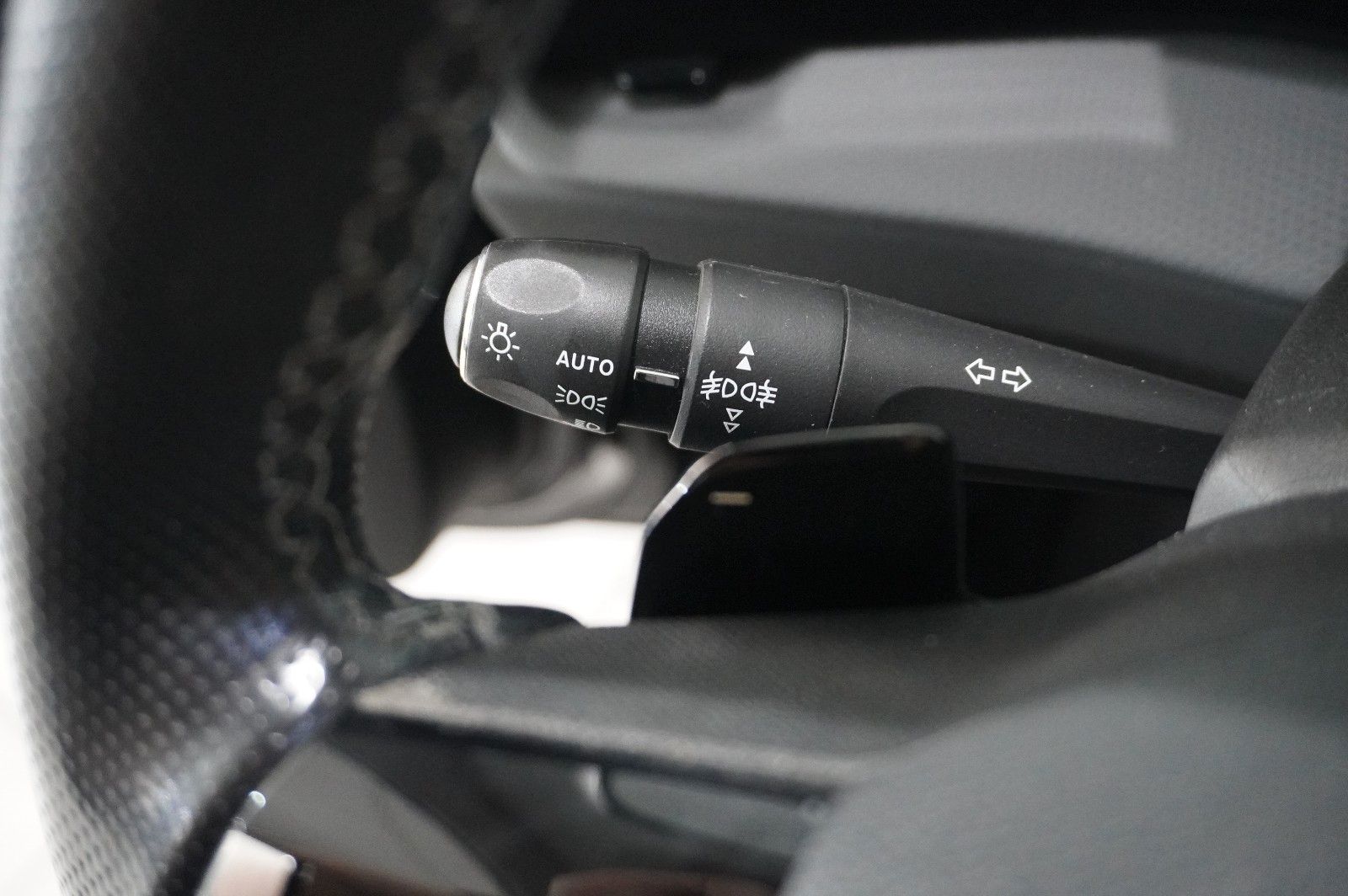 Fahrzeugabbildung Opel Astra L Lim. 1.6 HYBRID ELEGANCE NAVI/KAMERA/AHK