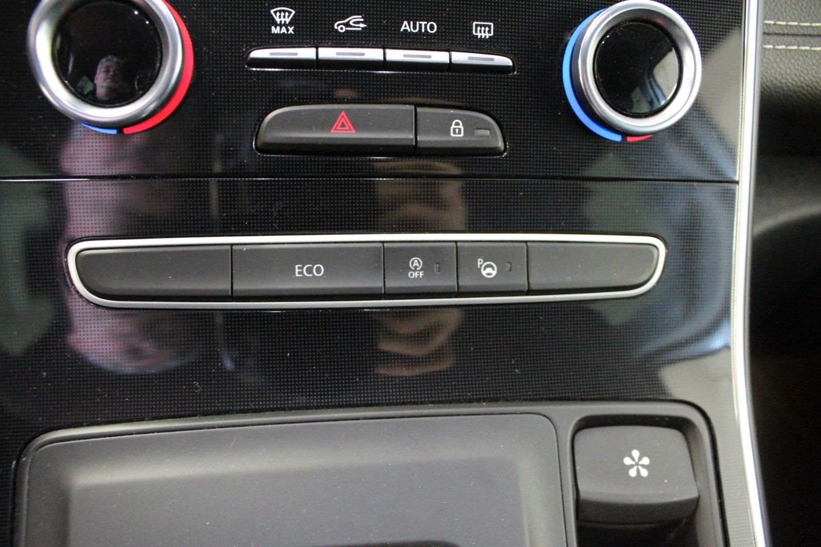 Fahrzeugabbildung Renault Grand Scenic dCi160 EDC*Bose Edition*7-Sitzer*