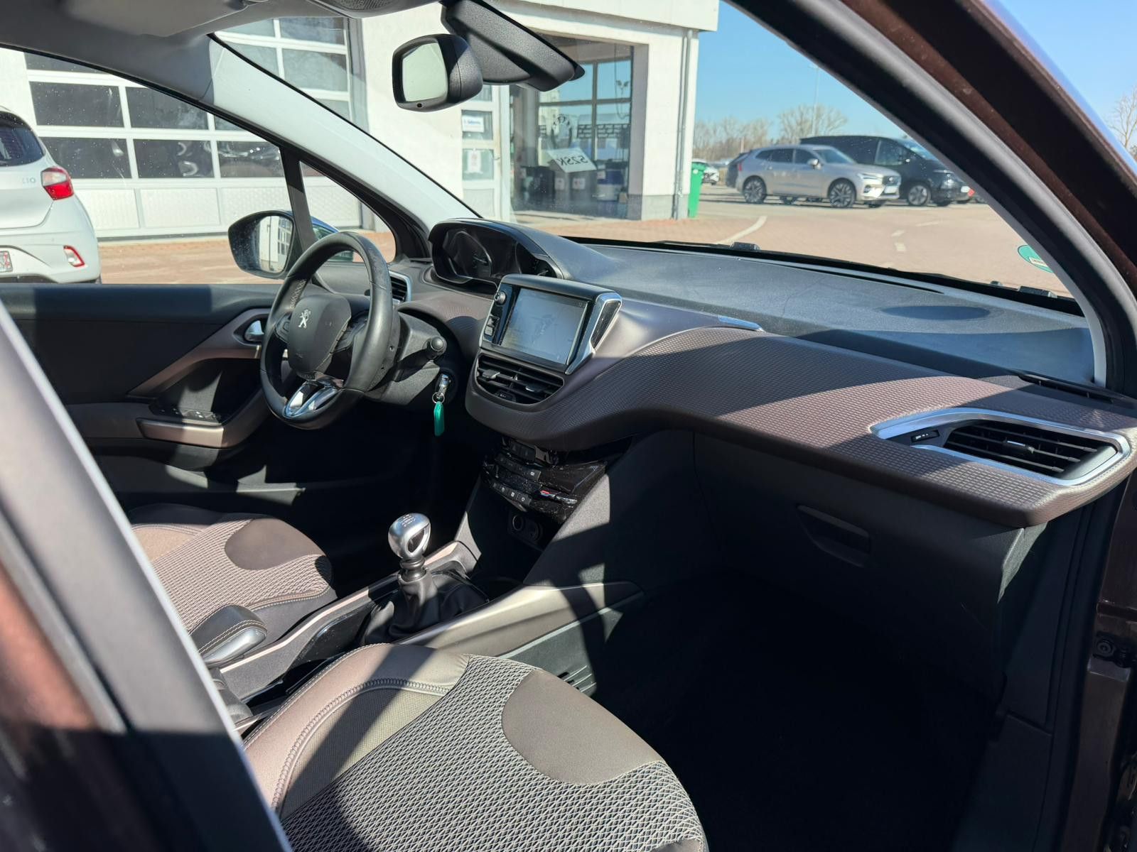 Fahrzeugabbildung Peugeot 2008 Allure