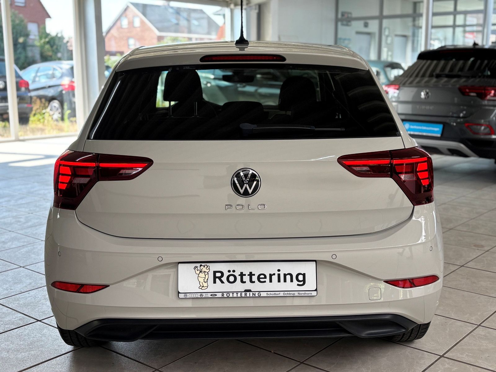 Fahrzeugabbildung Volkswagen Polo 1.0 TSI Move DSG +LED +ALLWETTER