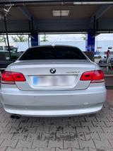 BMW 330 Diesel - BMW 330 aus 2009: D