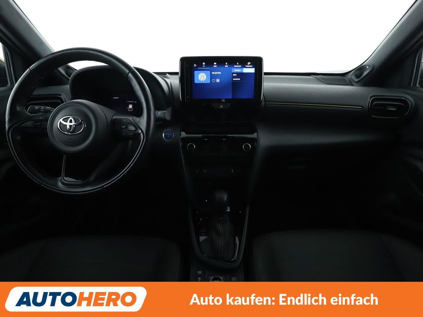 Toyota Yaris Cross 1.5 Hybrid AWD-i Premiere Edition, миниатюра 11