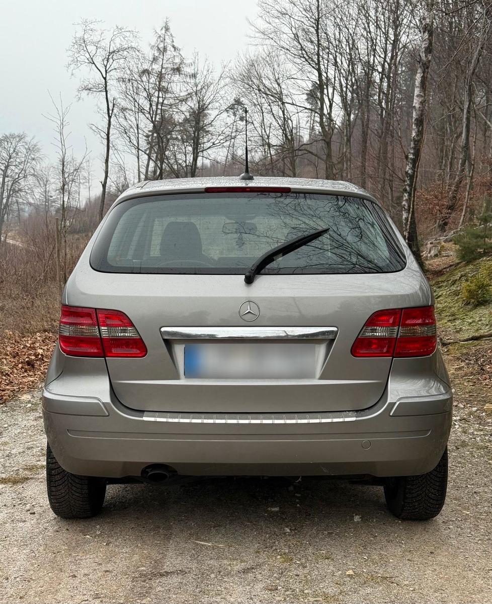 Mercedes-Benz B170 2008 — photo 12