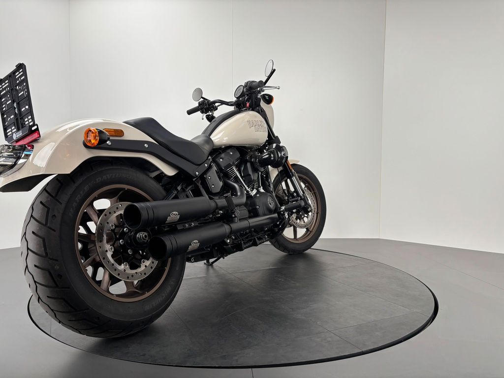 Fahrzeugabbildung Harley-Davidson LOW RIDER S FXLRS *NEUWERTIG *JEKILL&HYDE