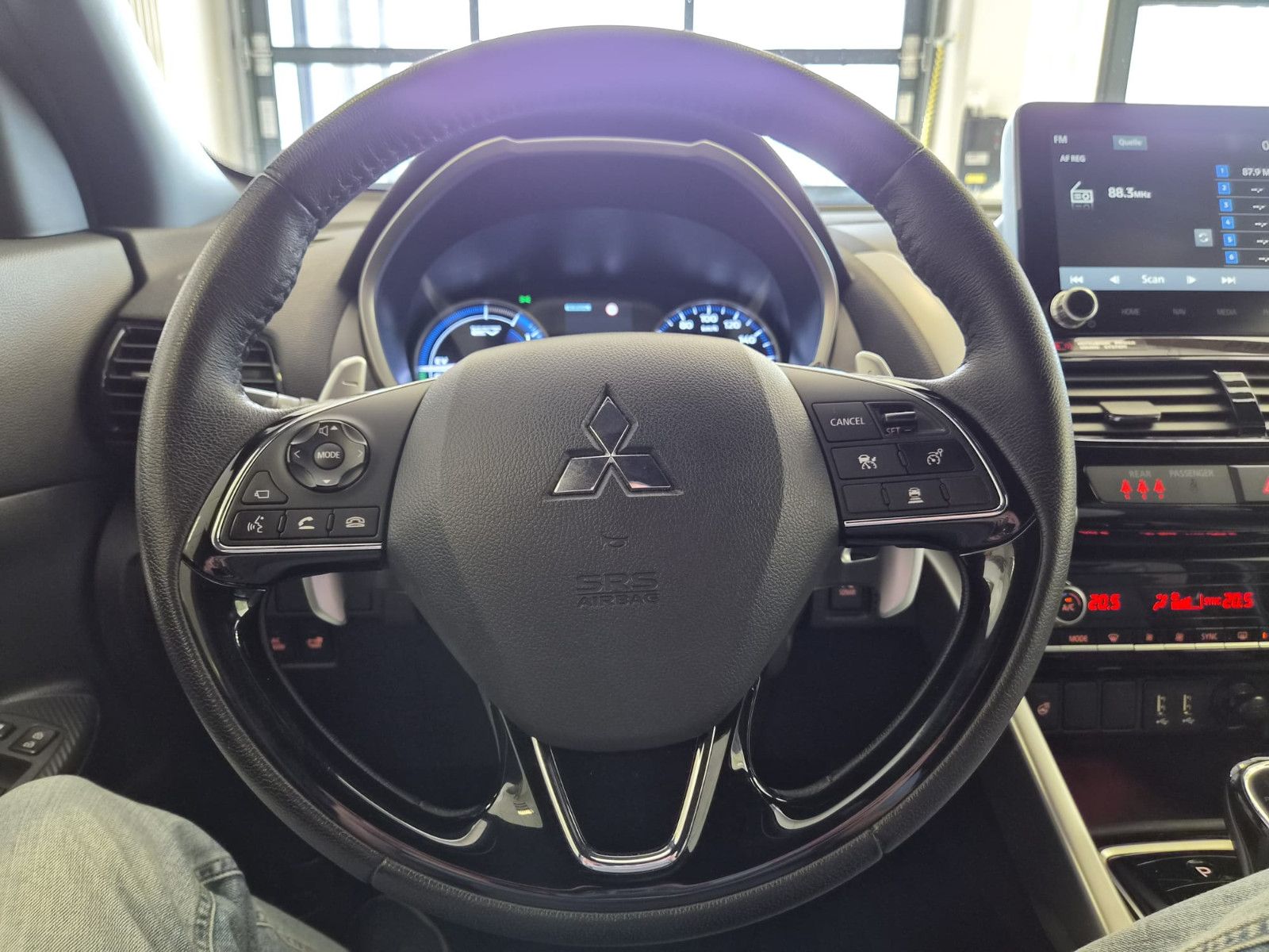 Fahrzeugabbildung Mitsubishi Eclipse Cross / KAMERA / 1. Hand PLUG IN