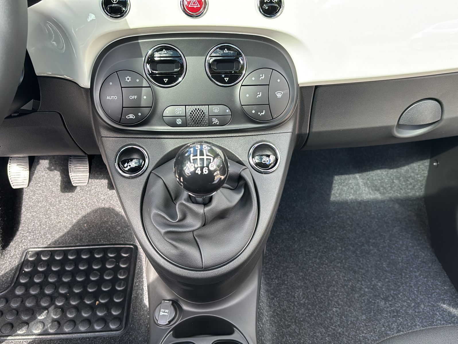 Fahrzeugabbildung Fiat 500 1.0 GSE Hybrid Dolcevita GARANTIE/CARPLAY