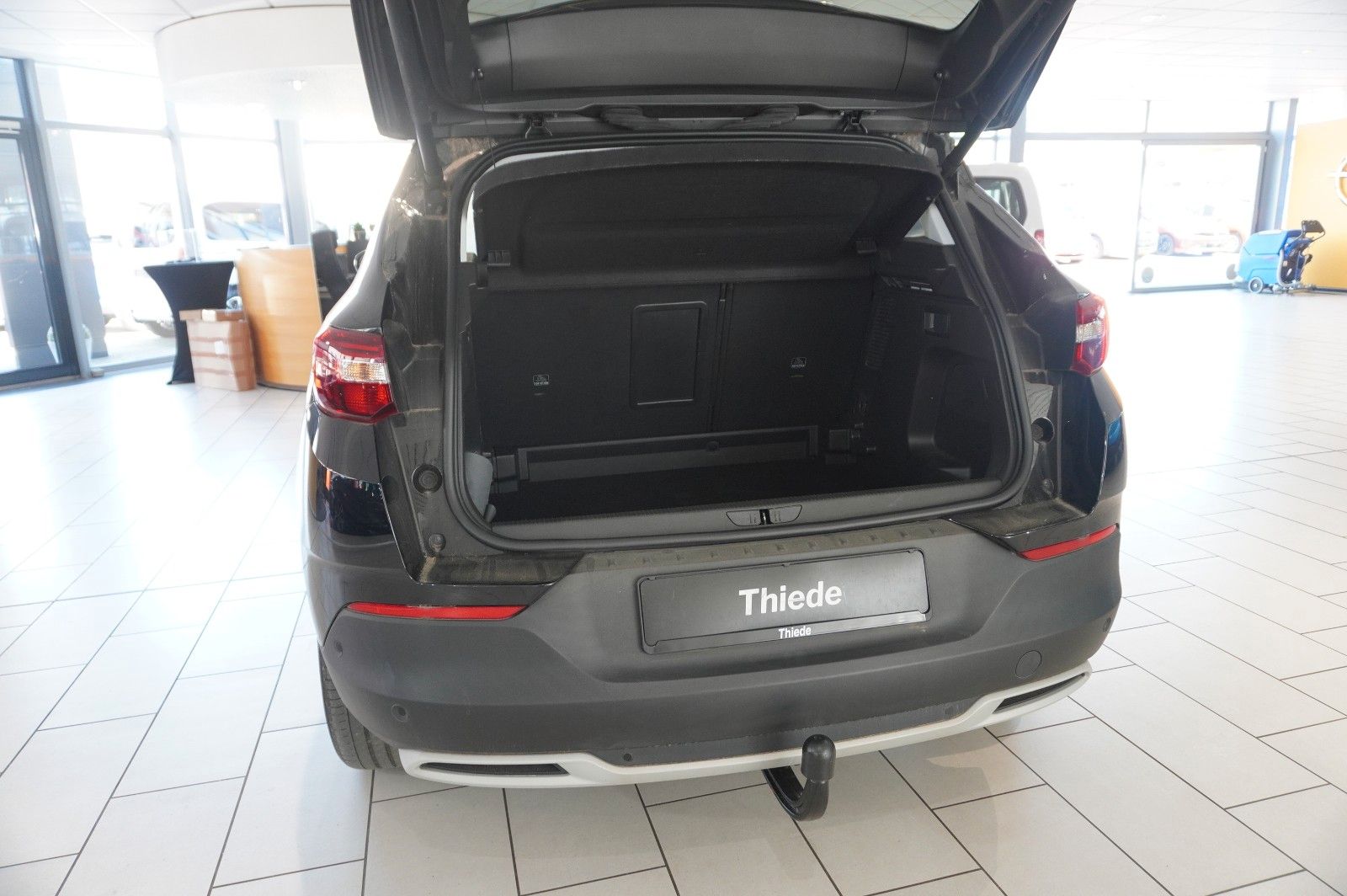 Fahrzeugabbildung Opel Grandland (X) 1.5D ULTIMATE NAVI/LED/360°/SH/AHK
