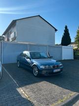 BMW E46 325i - BMW 325 aus 2000
