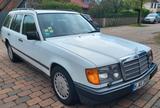 Mercedes-Benz E 230 - Mercedes-Benz E 230: Weiß