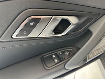 Fahrzeugabbildung BMW Z4 M40i Roadster*Keyless*Kamera*Distronic*HarmK