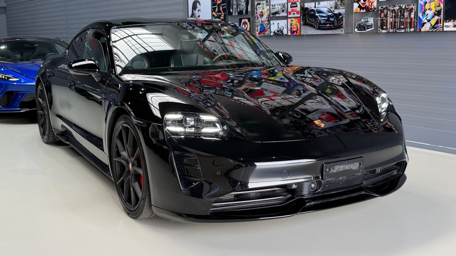PORSCHE Taycan Hauptfoto