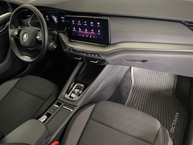 Octavia Combi Ambition 1.5 eTSI DSG NAVI+AHK+SHZ