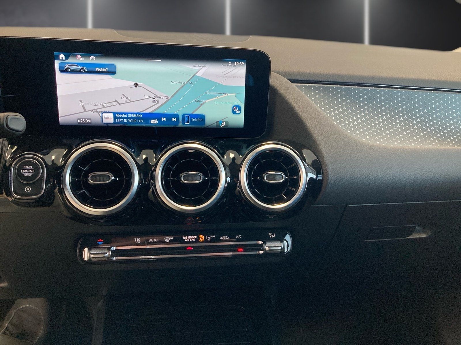 Fahrzeugabbildung Mercedes-Benz GLA 220 d 4M Progressive*Totwink*AHK*LED*Kamera*