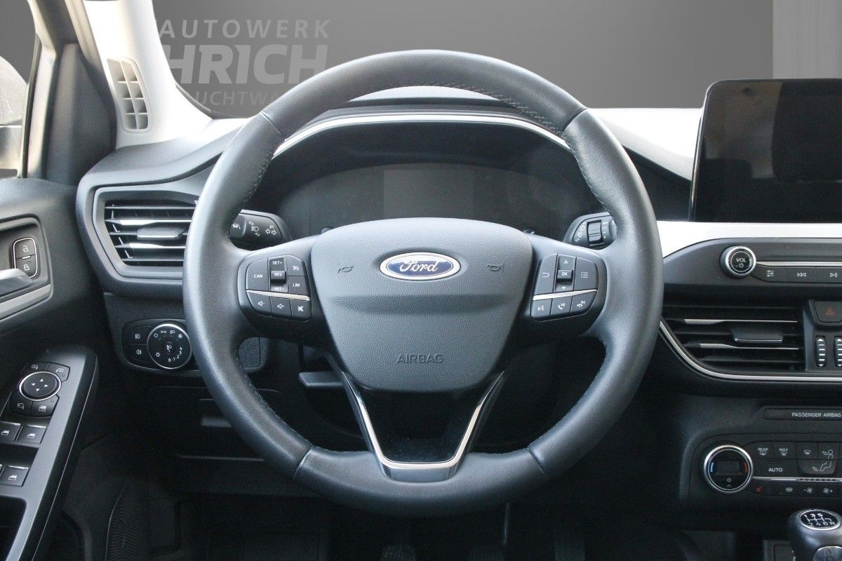 Fahrzeugabbildung Ford Focus Turnier SZH, PDC, TOP Zustand