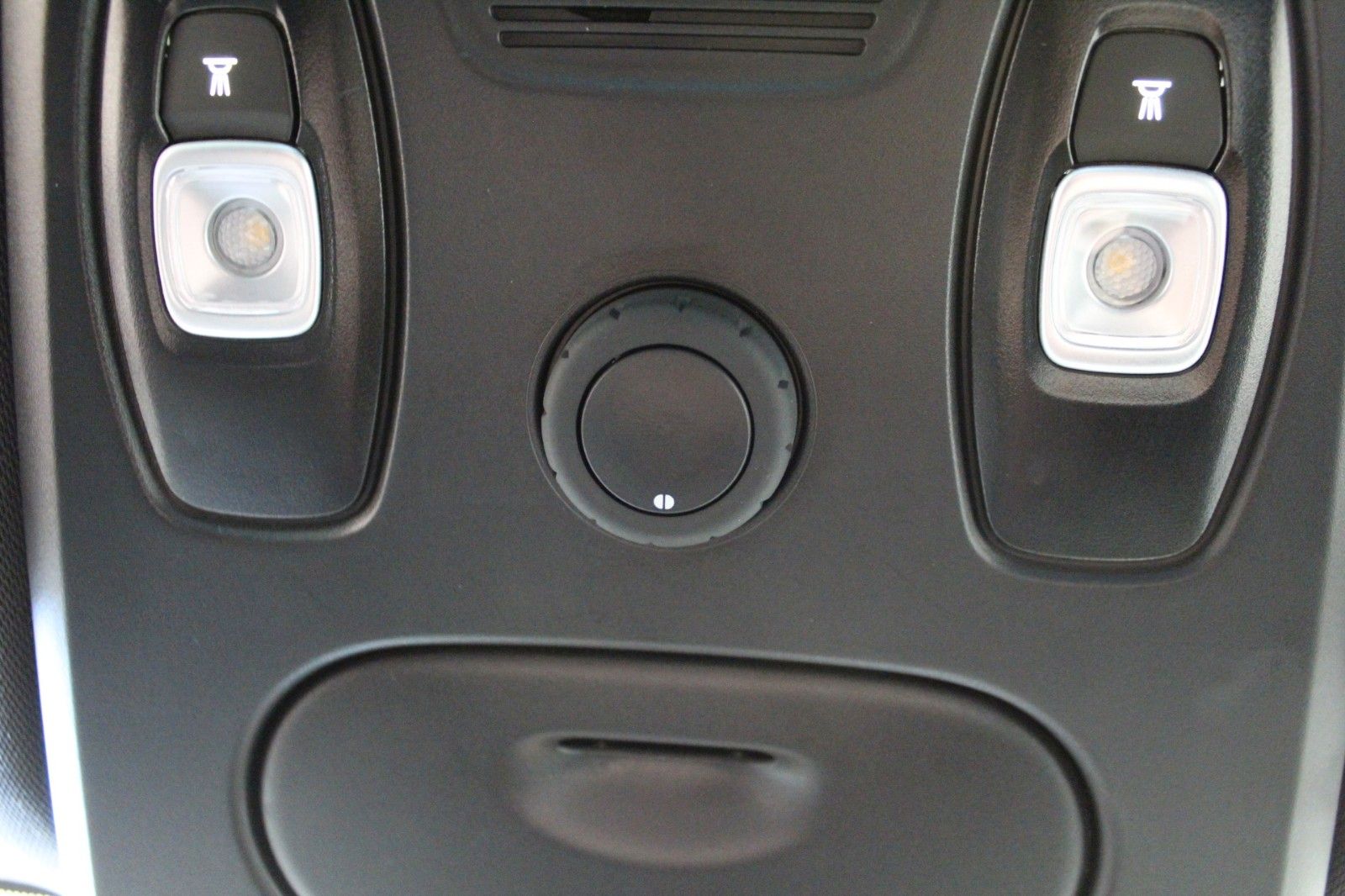 Fahrzeugabbildung Renault Grand Scenic Tce160 EDC Black*Panorama*