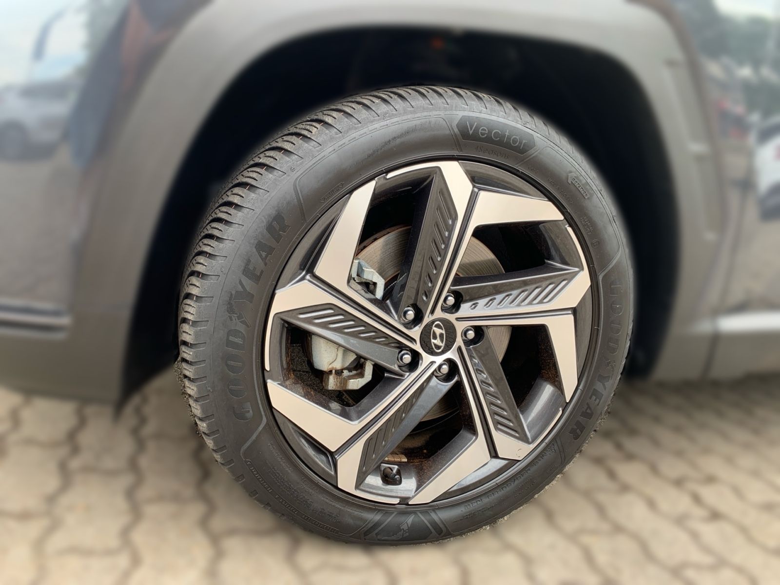 Fahrzeugabbildung Hyundai TUCSON 1.6 T-GDI Trend Plug-In Hybrid 4WD 1Hd