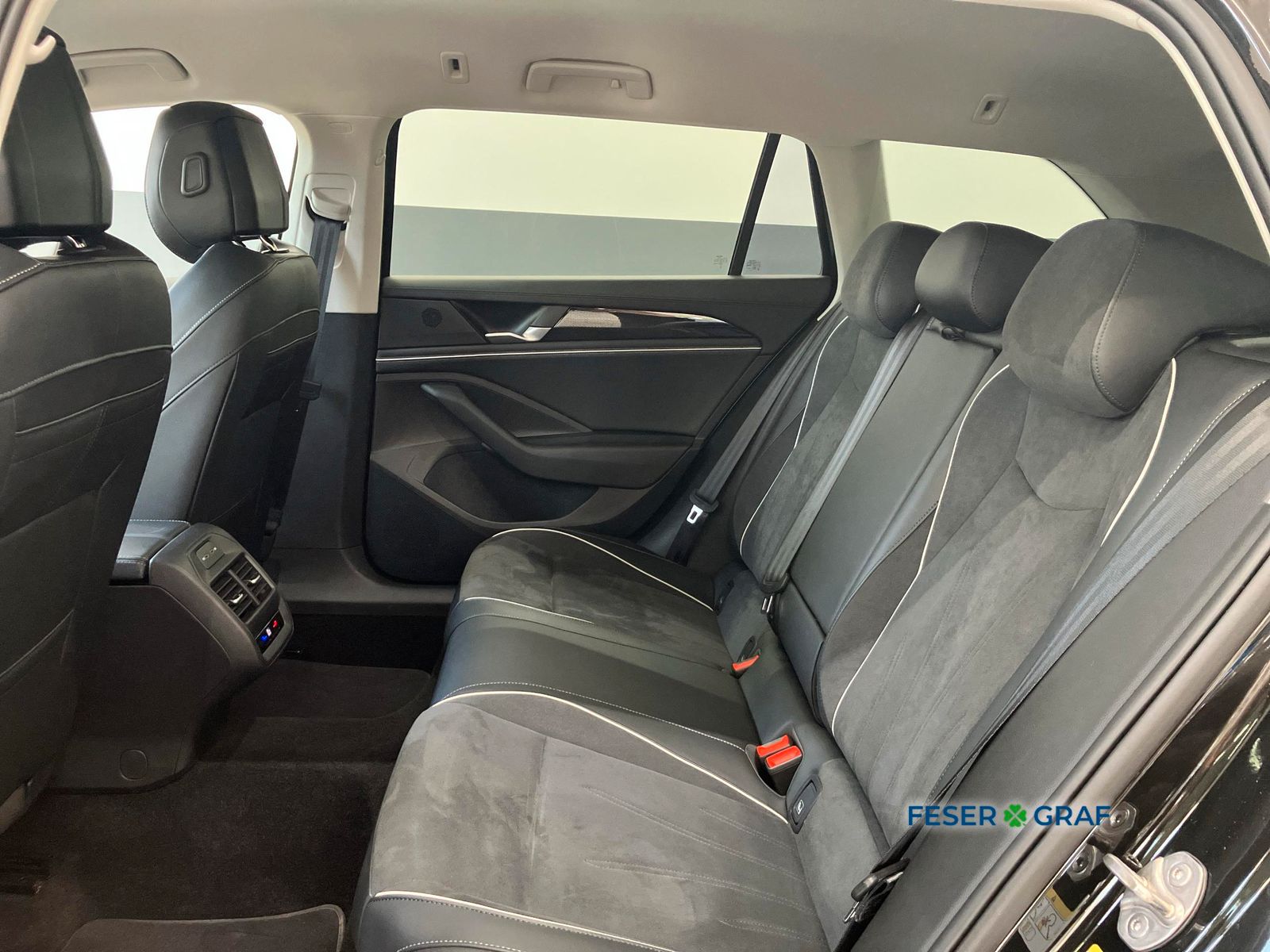 Volkswagen Passat - Bild 12