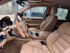 PORSCHE Cayenne Turbo PORSCHE Cayenne Turbo