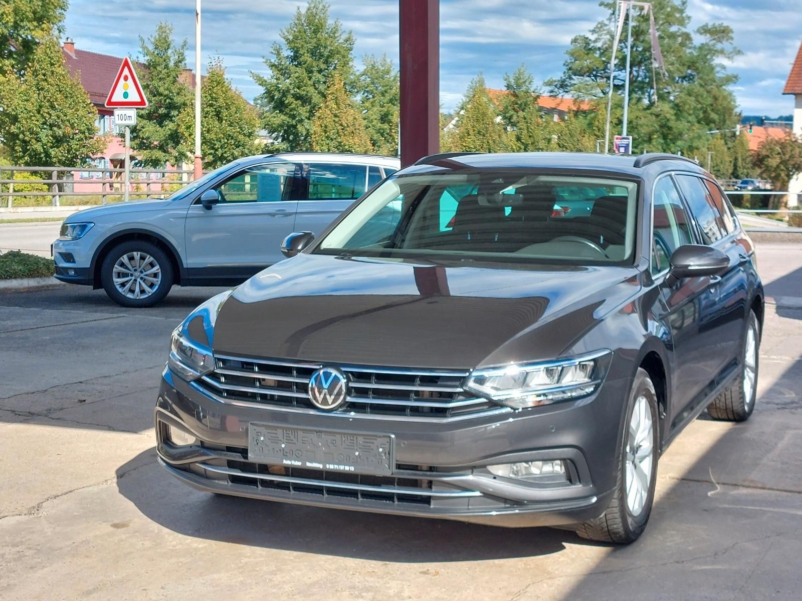 Volkswagen Passat Variant 1,5 TSI Business/AHK/NAVI/SHZ/ACC
