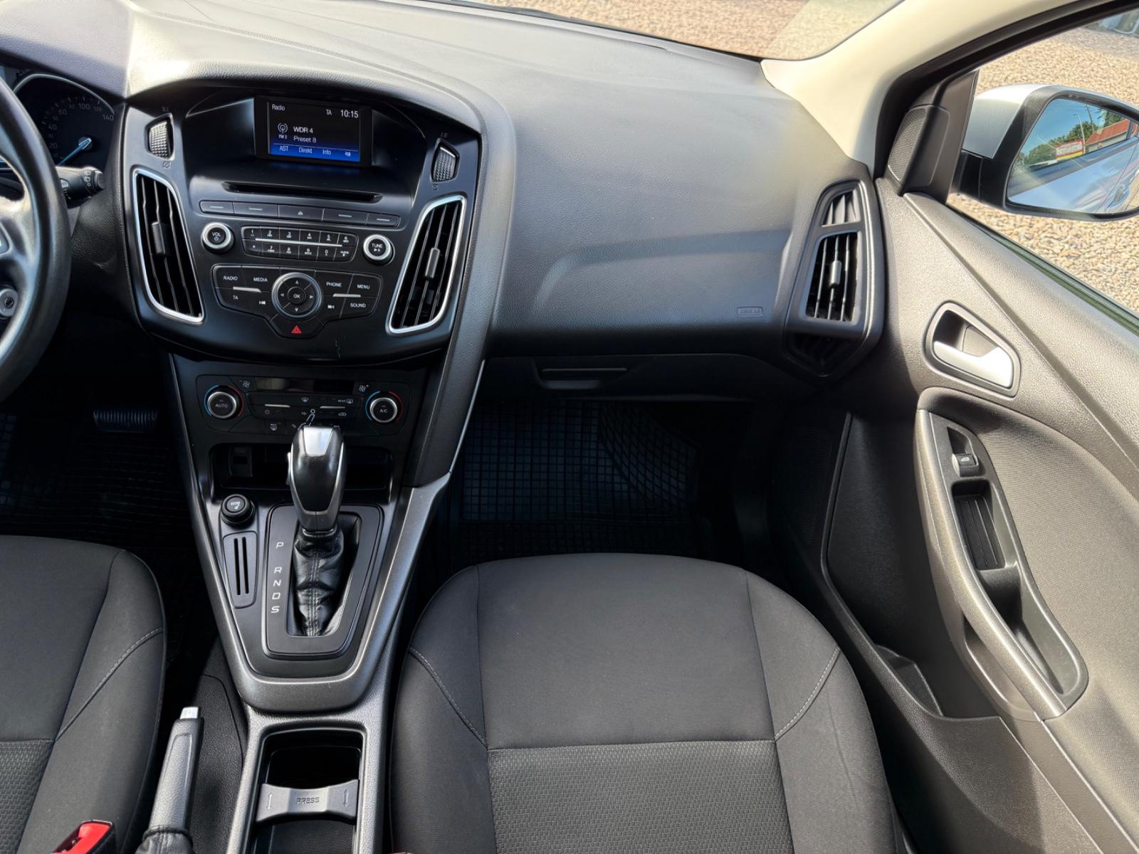 Ford Focus 1,6 Titanium Sportsitze Sport Lenkrad