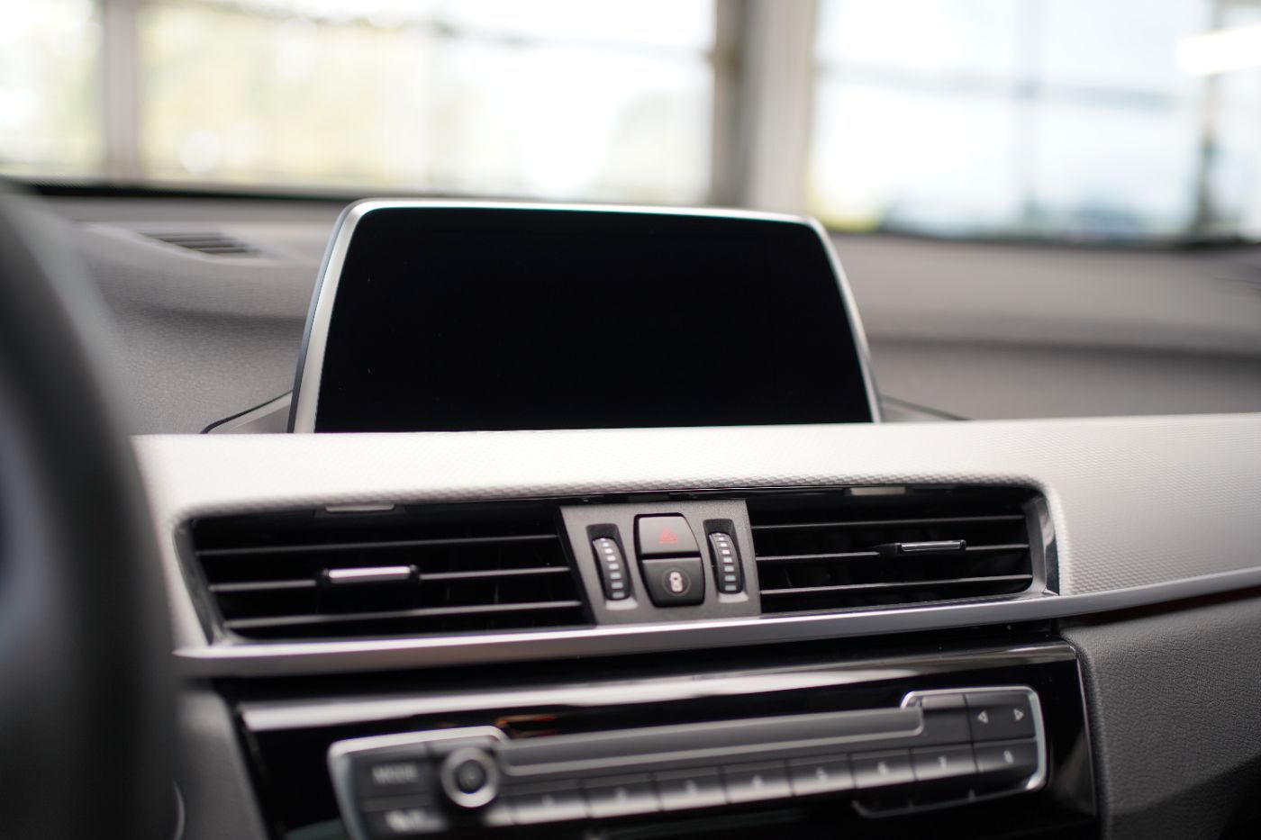 Fahrzeugabbildung BMW X1 20iA M Sport +AHK+Glasdach+LED+PDC+Alarmanlag