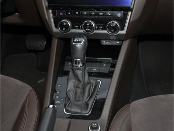 Skoda Octavia Combi L&K 4x4 1.8TSI Navi Kamera Pano AH