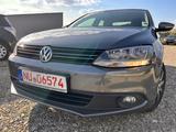 Volkswagen Jetta 1.2 TSI Comfortline TÜV 03/27 - Volkswagen Jetta Comfortline mit Benzin-Antrieb