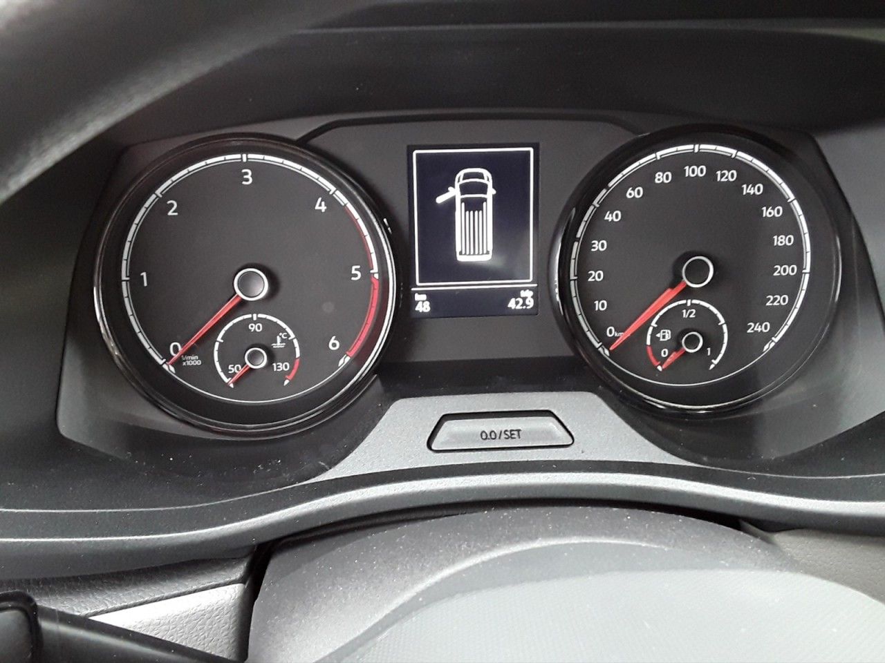 Fahrzeugabbildung Volkswagen T6 Caravelle 6.1 Kombi Trendline LR TDI 110 kW