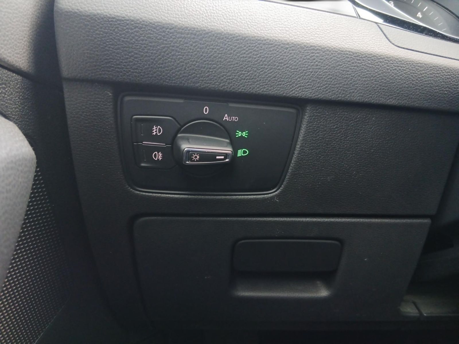 Volkswagen Passat Variant - Bild 15