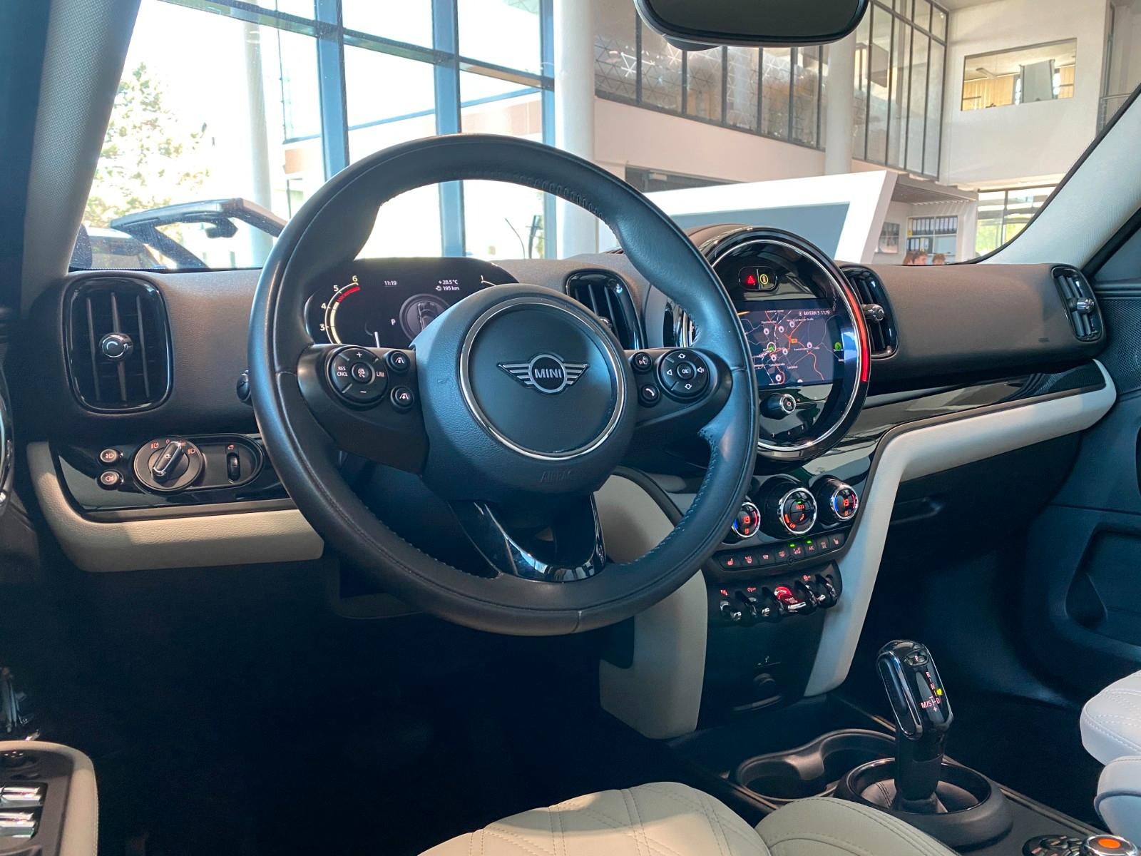 MINI Cooper ALL4 Navi Leder LED ACC AHK, миниатюра 4