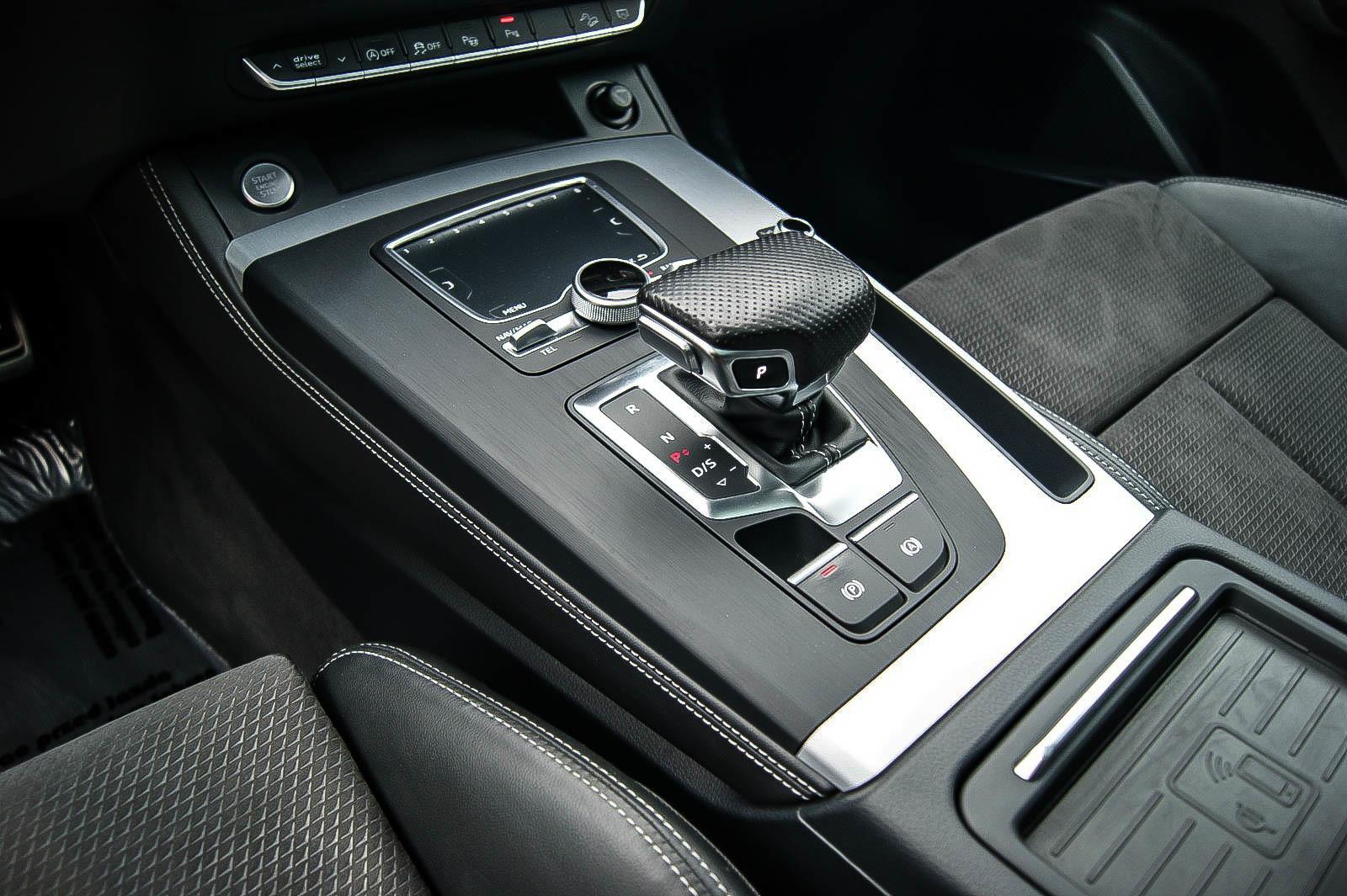 Audi Q5 20TDI quattro S Line+ PANO HEADUP LUFT ANHZV
