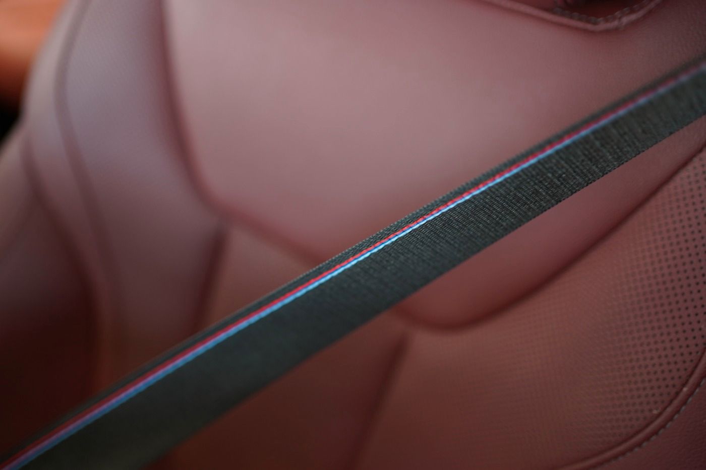 Fahrzeugabbildung BMW i4 eDrive40 GC M-Sport +ParkingAssistent+Komfort