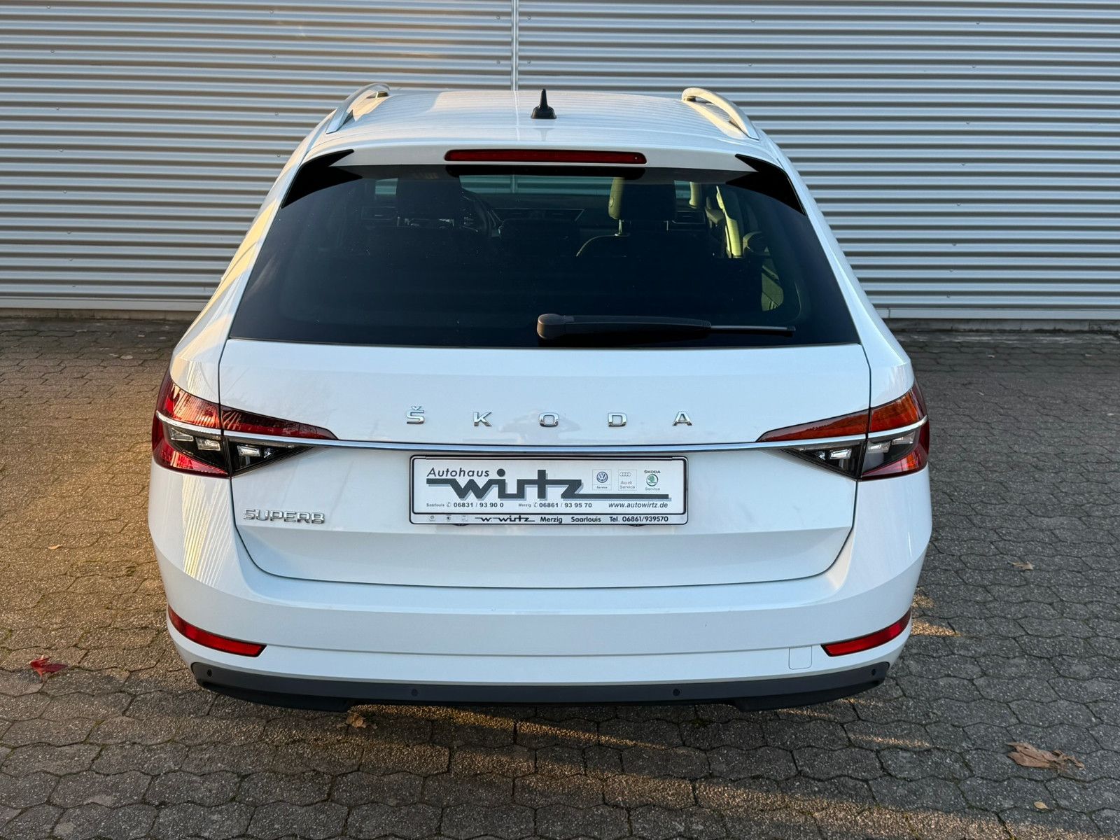 Fahrzeugabbildung SKODA Superb Combi Style SHZ Navi