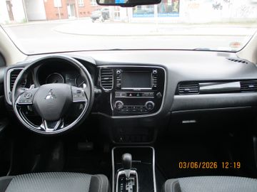 Mitsubishi Outlander - 9