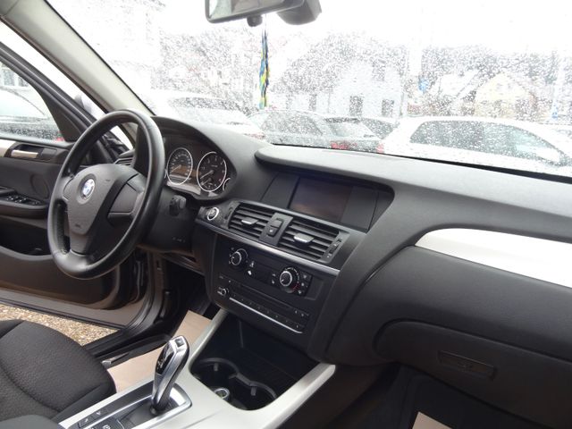 Fahrzeugabbildung BMW X3 xDrive20d/4x4/Automatik/Bi-Xenon/AHK/