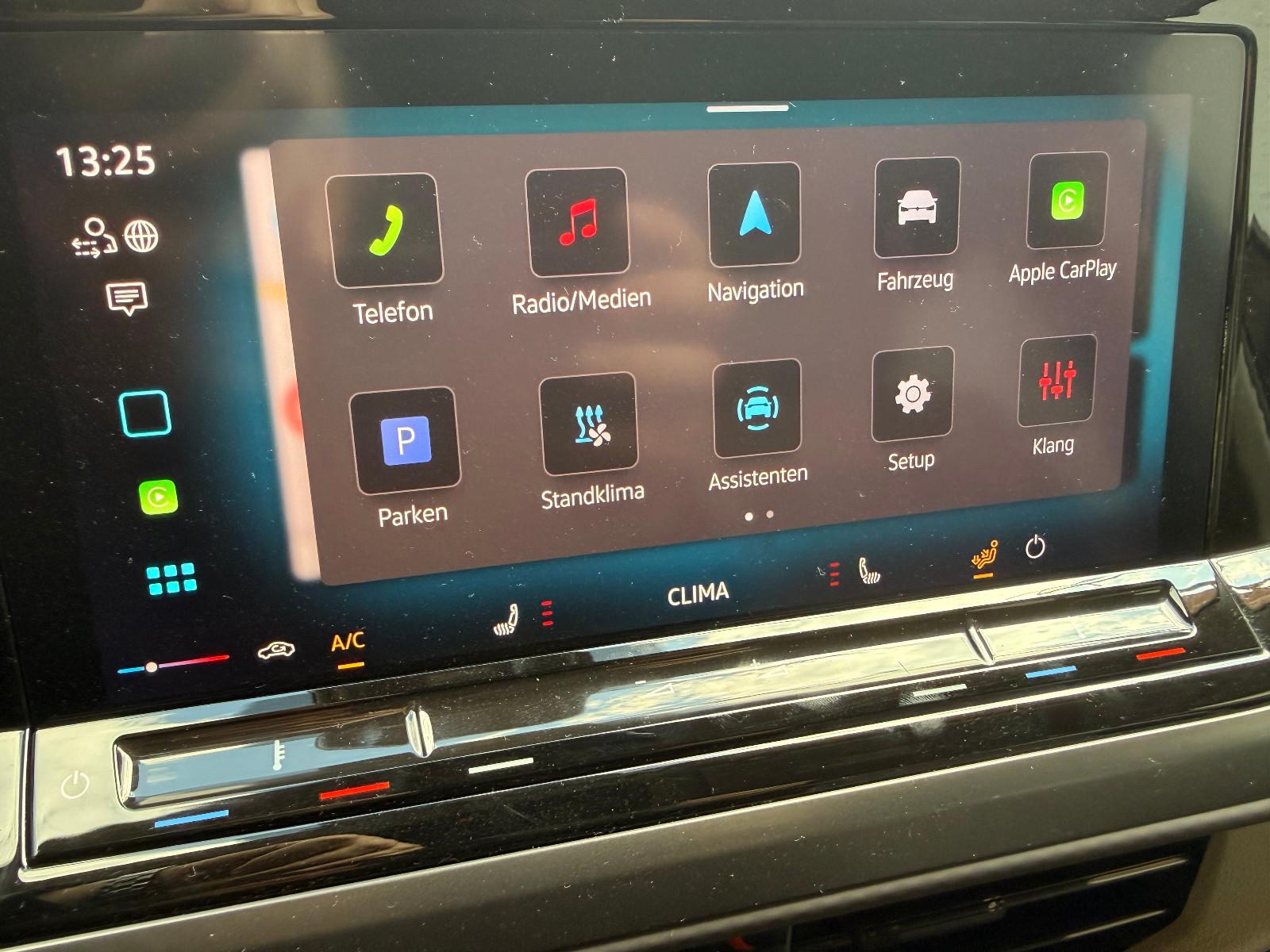 Volkswagen T7 Multivan 2.0TSI*MatrixLED*AHK*STHZG*7-Sitze