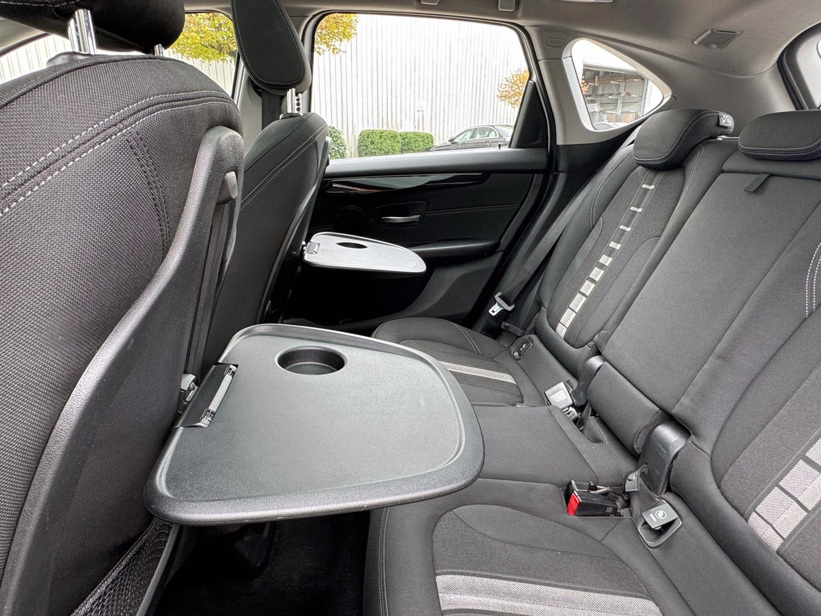 Fahrzeugabbildung BMW 218i Active Tourer Aut. Sport-Line LED KAM PANO