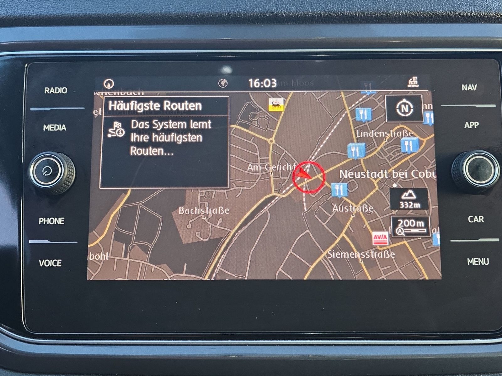 Fahrzeugabbildung Volkswagen T-Roc IQ.DRIVE AUS 1.HAND TOP ZUSTAND